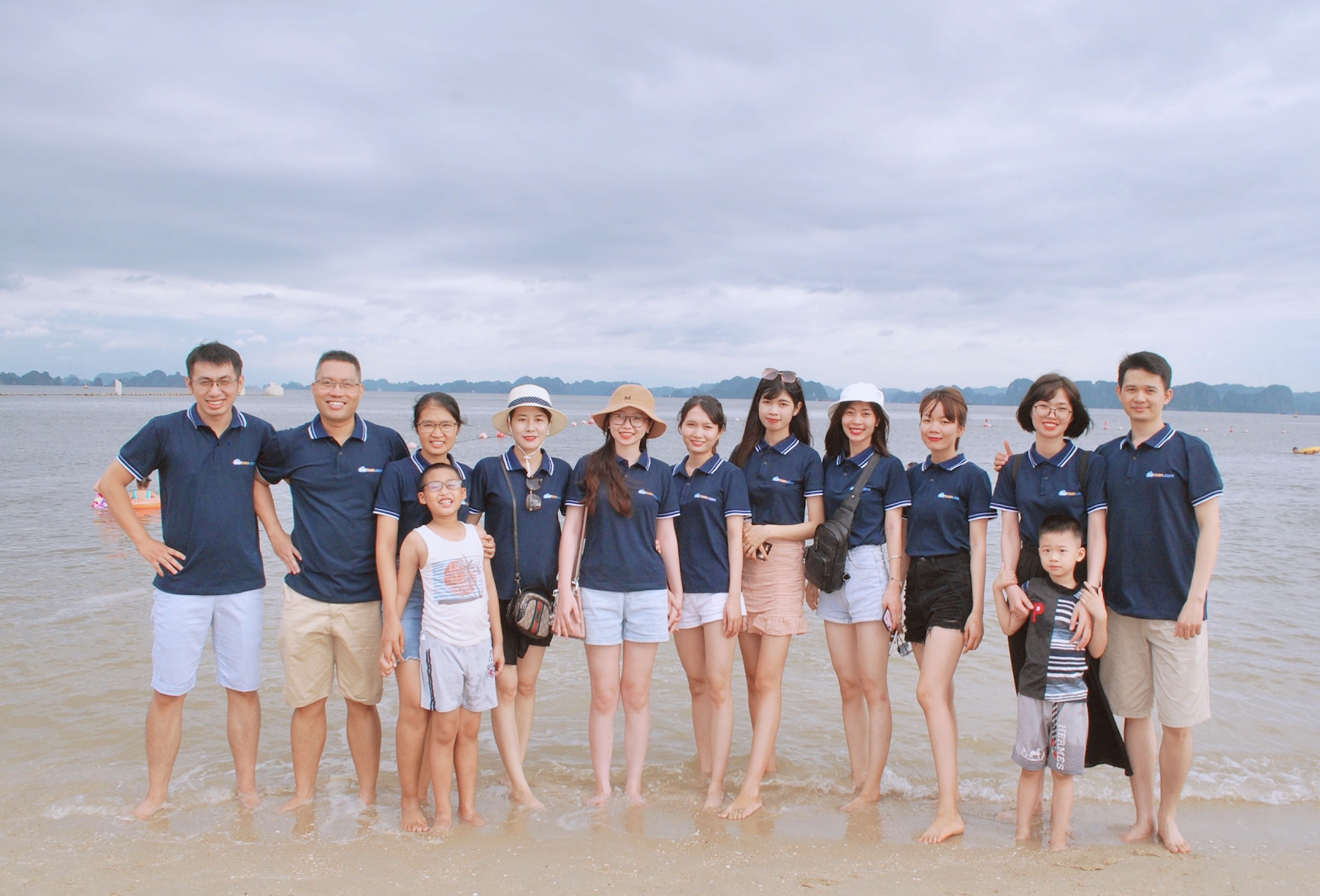 Các hoạt động Team Building – Du lịch tăng tình đoàn kết của  1ketoan.com và Topa.vn